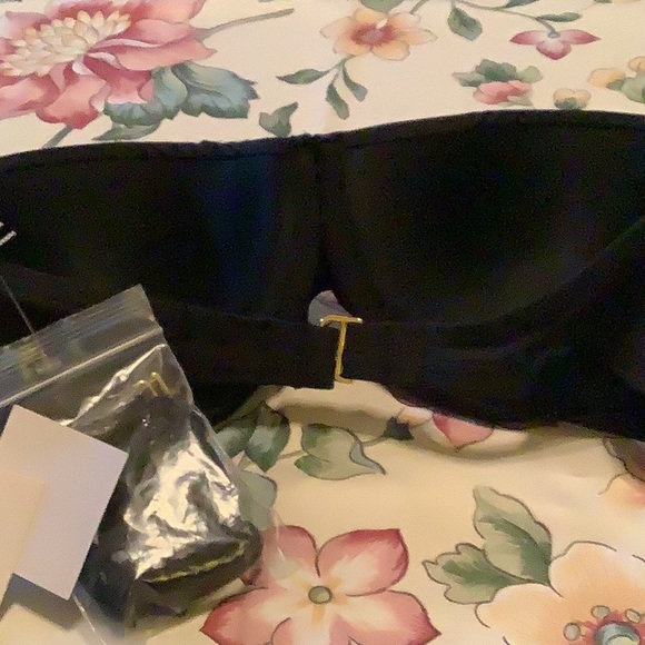 KikaRio bikini top padded NWT black clasp back padded 34D/36C new tag ox 500 - Picture 3 of 11